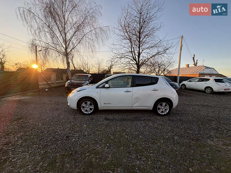 Хэтчбек Nissan Leaf 2012 в Луцке