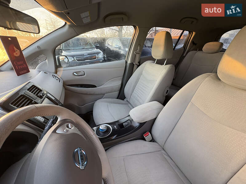 Хэтчбек Nissan Leaf 2012 в Луцке