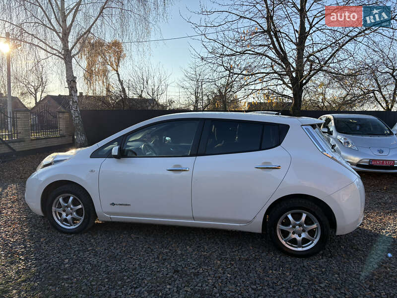 Хэтчбек Nissan Leaf 2014 в Луцке