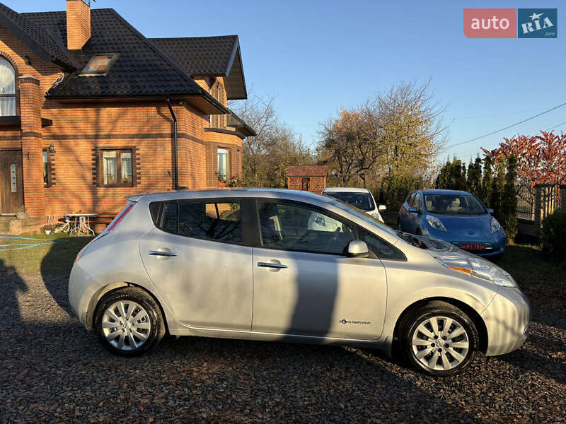 Хэтчбек Nissan Leaf 2015 в Луцке