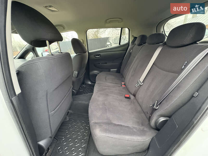 Хэтчбек Nissan Leaf 2013 в Луцке