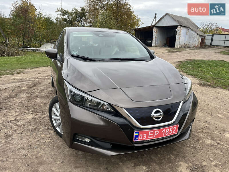 Хэтчбек Nissan Leaf 2021 в Бродах