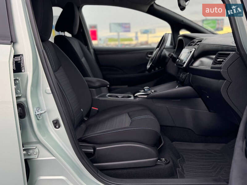 Хэтчбек Nissan Leaf 2018 в Львове