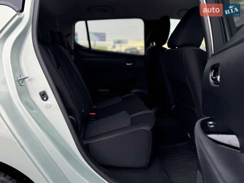 Хэтчбек Nissan Leaf 2018 в Львове