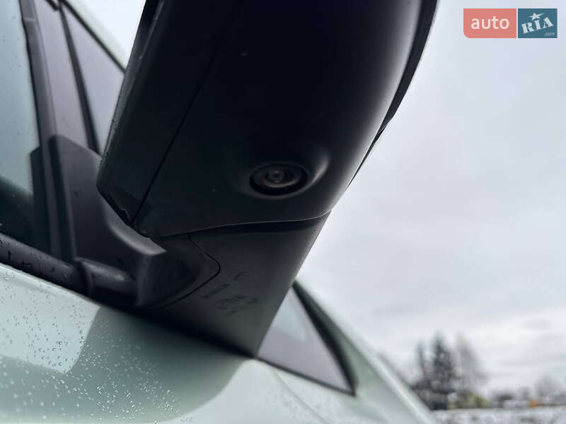 Хэтчбек Nissan Leaf 2018 в Львове