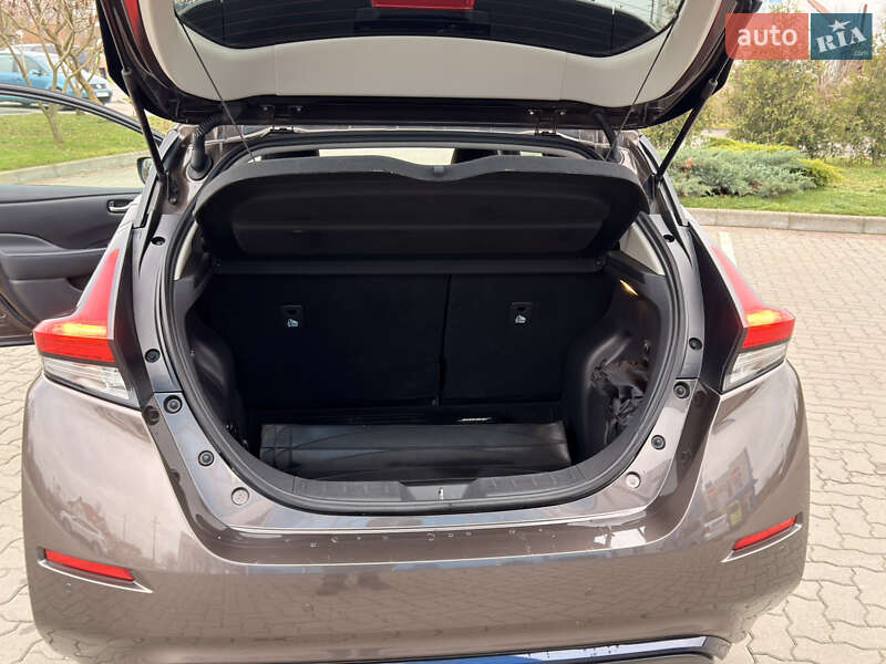 Хэтчбек Nissan Leaf 2018 в Ковеле