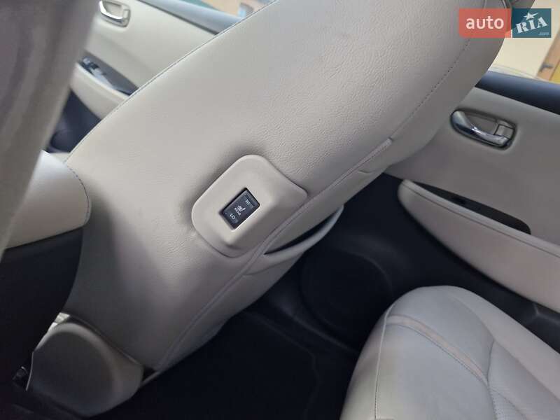 Хэтчбек Nissan Leaf 2019 в Хмельницком