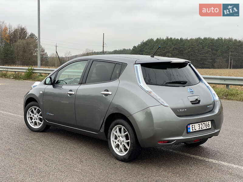 Хэтчбек Nissan Leaf 2014 в Радивилове