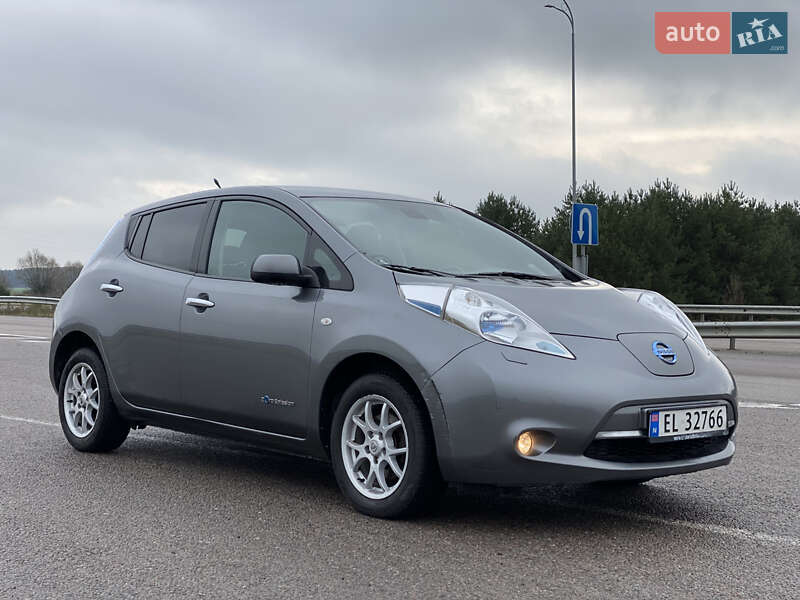 Хэтчбек Nissan Leaf 2014 в Радивилове