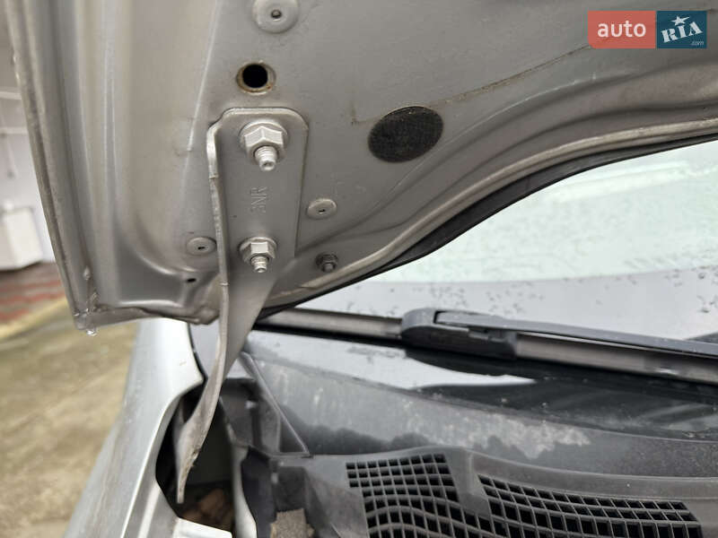 Хэтчбек Nissan Leaf 2012 в Умани