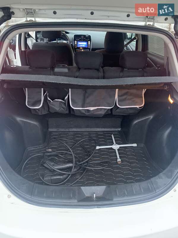 Хетчбек Nissan Leaf 2014 в Сарнах фото 9 Хетчбек Nissan Leaf 2014 в Сарнах