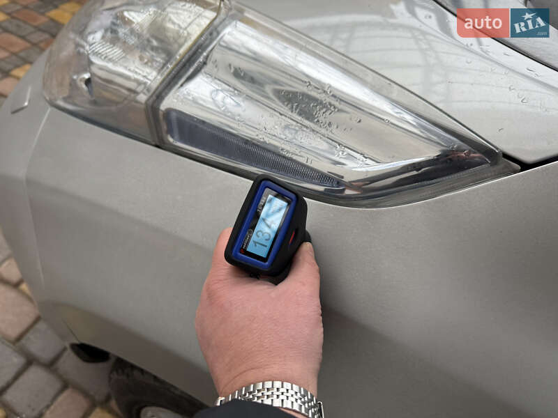 Хэтчбек Nissan Leaf 2012 в Умани