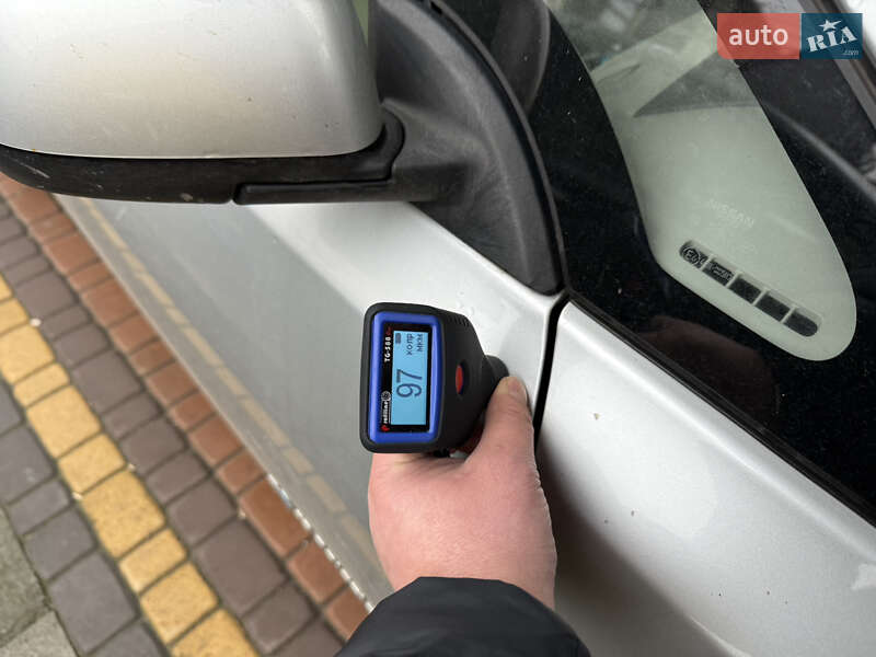 Хэтчбек Nissan Leaf 2012 в Умани