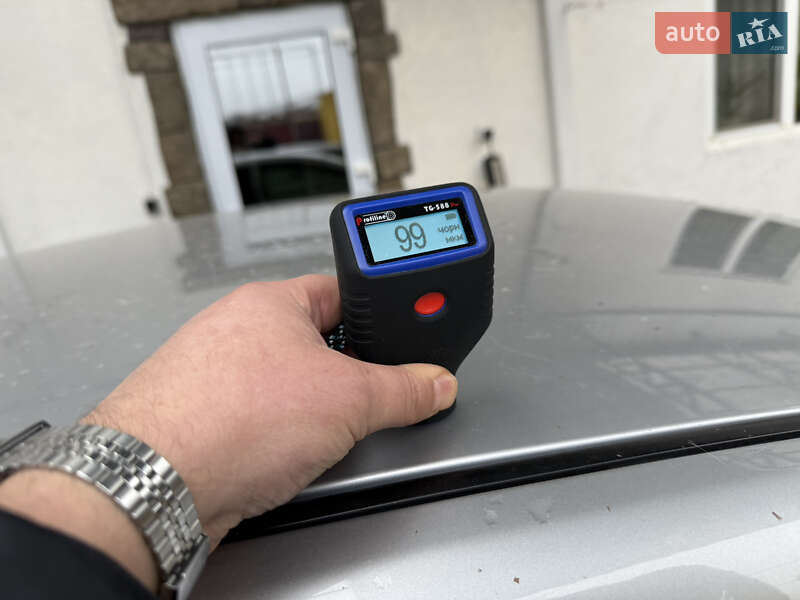 Хэтчбек Nissan Leaf 2012 в Умани