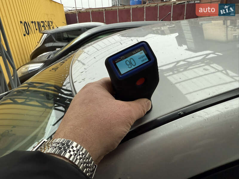 Хэтчбек Nissan Leaf 2012 в Умани