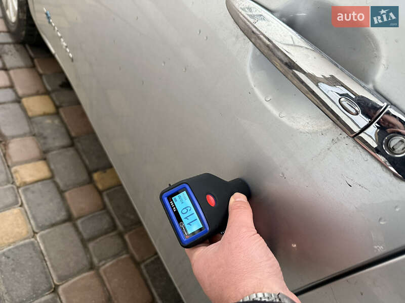 Хэтчбек Nissan Leaf 2012 в Умани