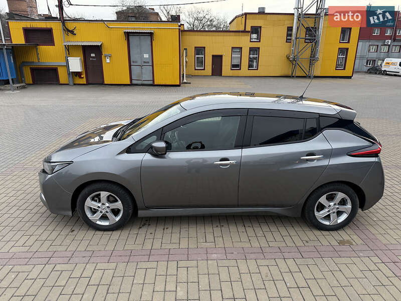 Хэтчбек Nissan Leaf 2020 в Хмельницком