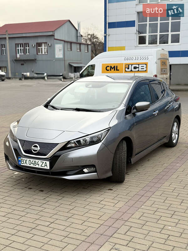 Хэтчбек Nissan Leaf 2020 в Хмельницком