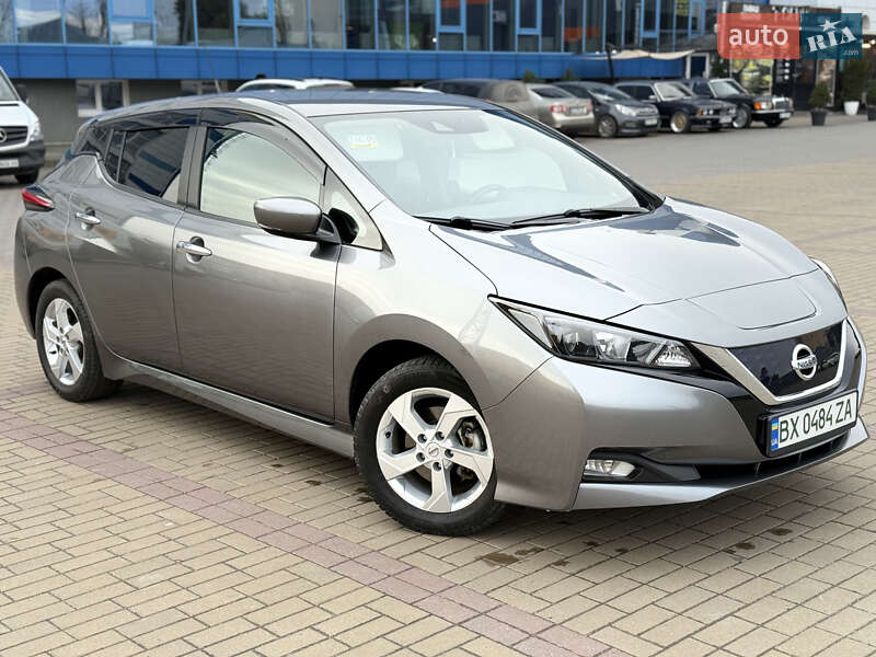 Хэтчбек Nissan Leaf 2020 в Хмельницком