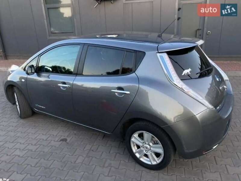 Хетчбек Nissan Leaf 2015 в Вінниці