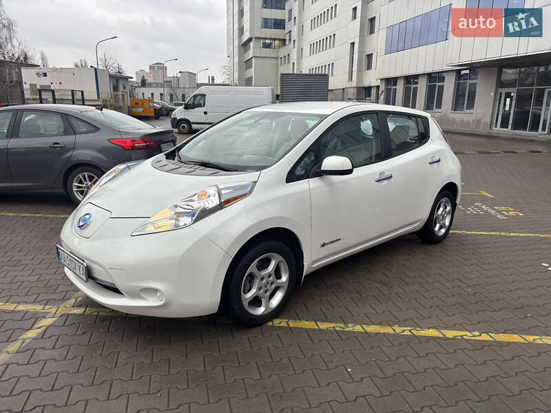 Хетчбек Nissan Leaf 2013 в Києві фото 2 Хетчбек Nissan Leaf 2013 в Києві