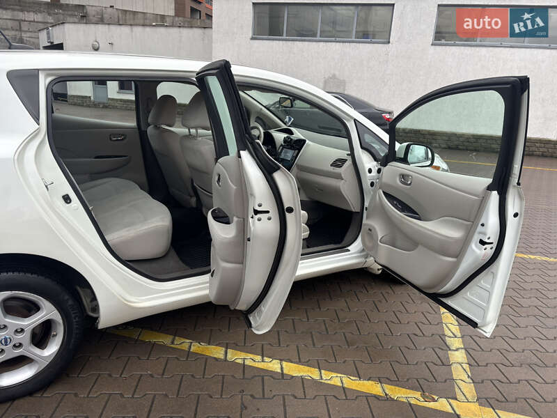 Хетчбек Nissan Leaf 2013 в Києві фото 13 Хетчбек Nissan Leaf 2013 в Києві