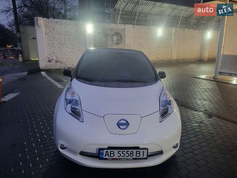 Хэтчбек Nissan Leaf 2015 в Виннице