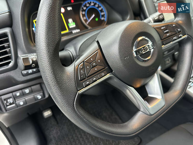 Хэтчбек Nissan Leaf 2018 в Киеве