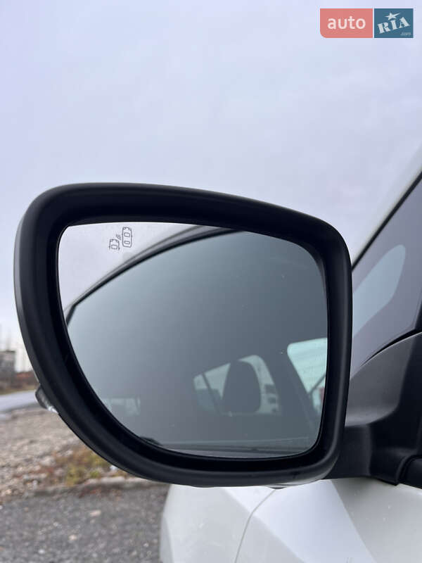 Хэтчбек Nissan Leaf 2019 в Хусте