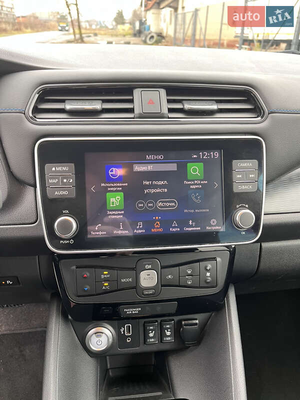 Хэтчбек Nissan Leaf 2019 в Хусте