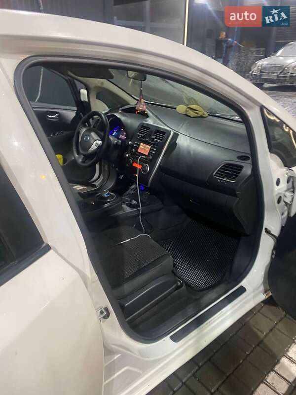 Хэтчбек Nissan Leaf 2014 в Одессе фото 8 Хэтчбек Nissan Leaf 2014 в Одессе