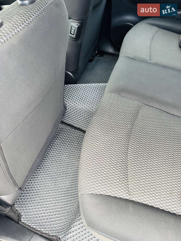 Хэтчбек Nissan Leaf 2015 в Житомире фото 8 Хэтчбек Nissan Leaf 2015 в Житомире