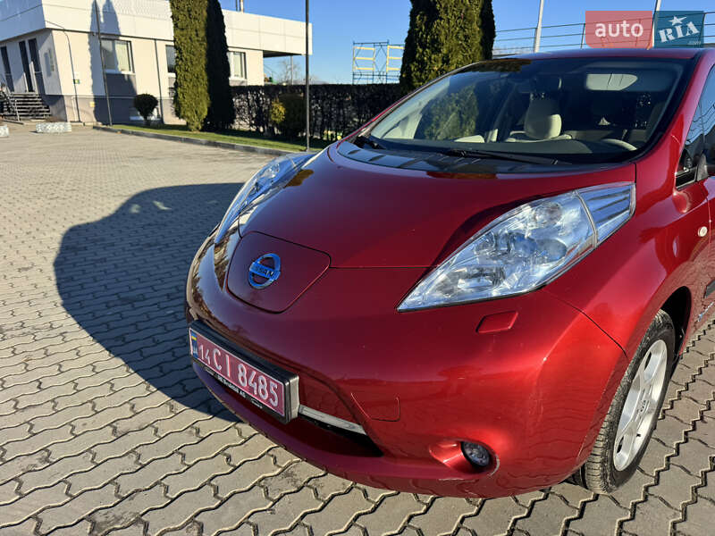 Хетчбек Nissan Leaf 2012 в Яворові
