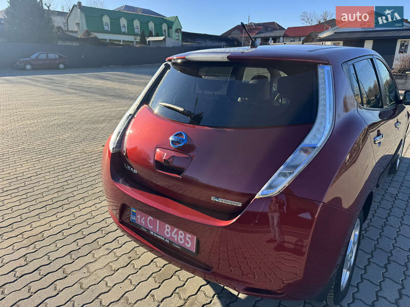 Хетчбек Nissan Leaf 2012 в Яворові