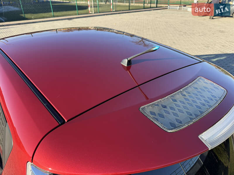 Хетчбек Nissan Leaf 2012 в Яворові