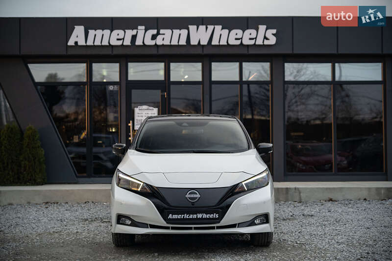 Хэтчбек Nissan Leaf 2023 в Черновцах