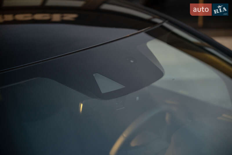 Хэтчбек Nissan Leaf 2023 в Черновцах