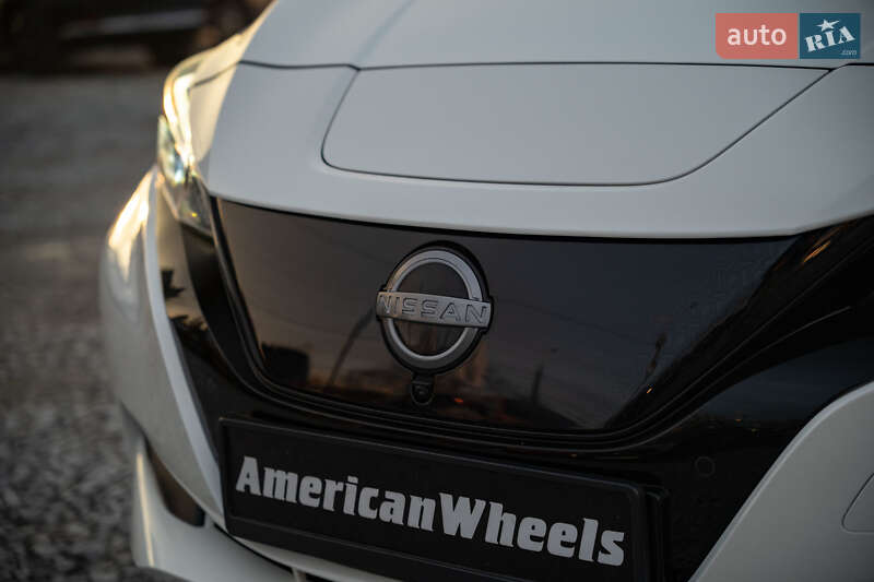 Хэтчбек Nissan Leaf 2023 в Черновцах
