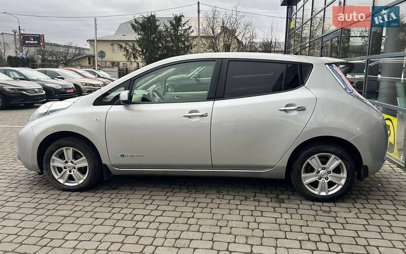 Хетчбек Nissan Leaf 2013 в Івано-Франківську