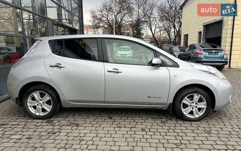 Хетчбек Nissan Leaf 2013 в Івано-Франківську