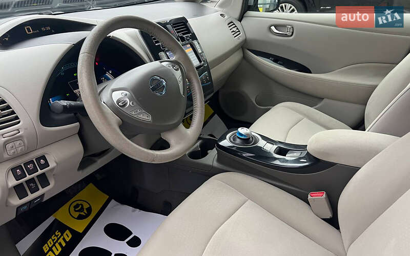 Хетчбек Nissan Leaf 2013 в Івано-Франківську