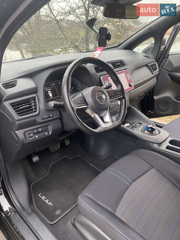 Хетчбек Nissan Leaf 2021 в Києві фото 11 Хетчбек Nissan Leaf 2021 в Києві