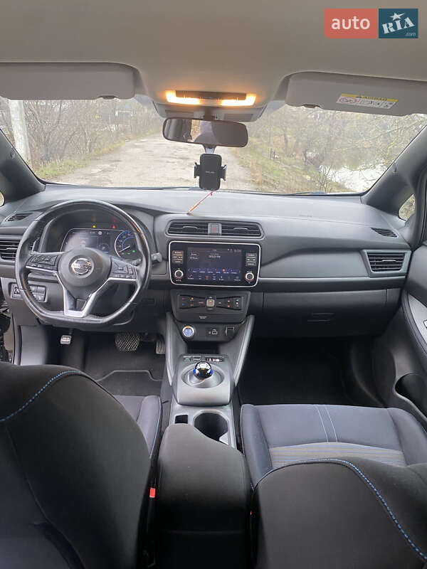 Хетчбек Nissan Leaf 2021 в Києві фото 17 Хетчбек Nissan Leaf 2021 в Києві