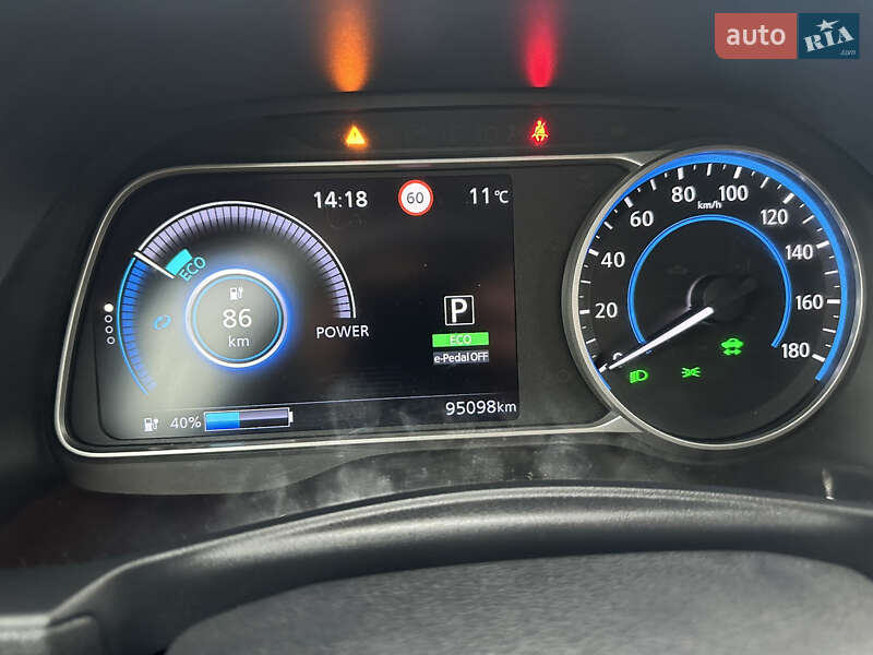 Хэтчбек Nissan Leaf 2018 в Одессе