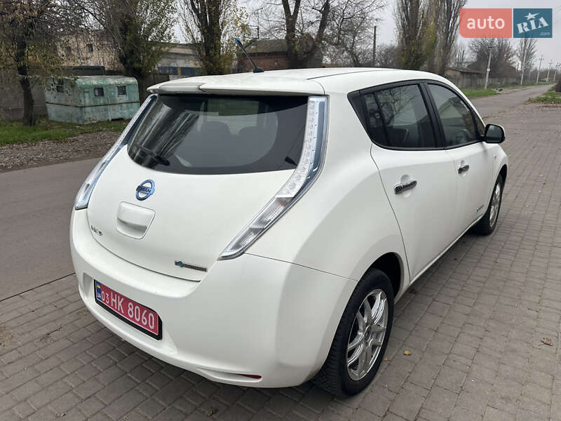 Хэтчбек Nissan Leaf 2013 в Одессе
