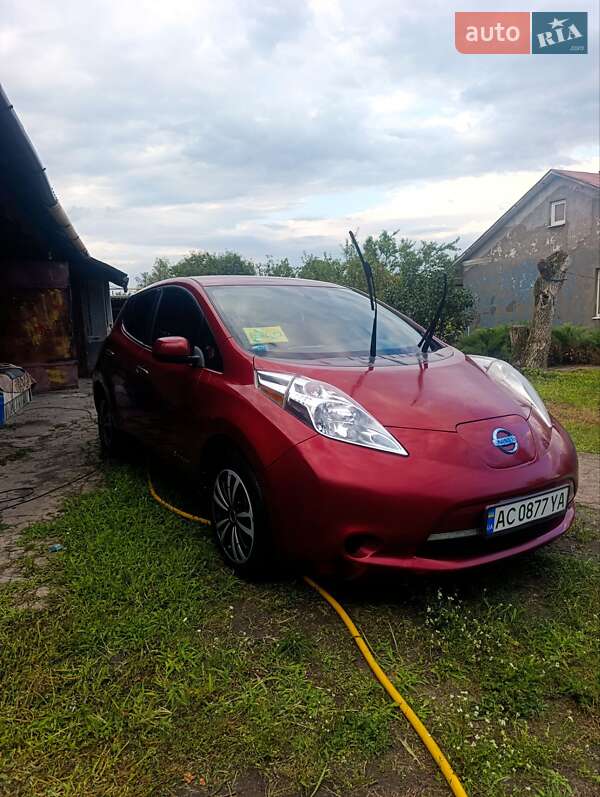 Хэтчбек Nissan Leaf 2015 в Шептицькому