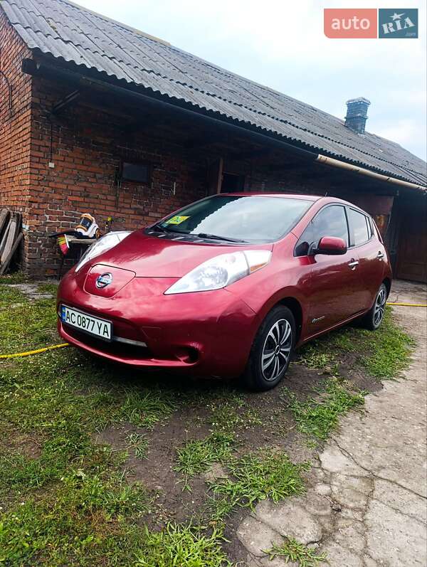 Хэтчбек Nissan Leaf 2015 в Шептицькому