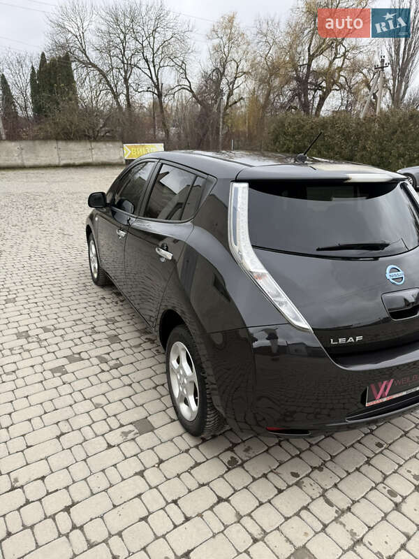 Хэтчбек Nissan Leaf 2016 в Борщеве