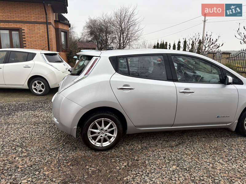 Хэтчбек Nissan Leaf 2013 в Луцке
