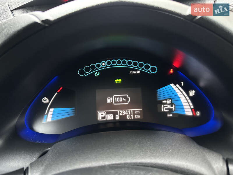Хэтчбек Nissan Leaf 2013 в Ровно